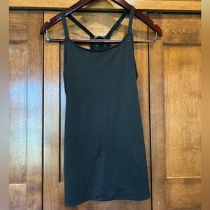 Oiselle tank size 4 black, EUC